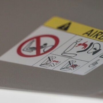 Stellantis convoca proprietários para reparo gratuito de airbag com risco de explosão