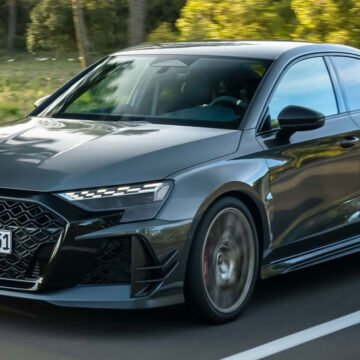 alfredo-filho-audi-rs3-competition-limited-50-anos-motor-cinco-cilindros-01 Audi apresenta RS3 Competition Limited que celebra 50 anos do motor de cinco cilindros