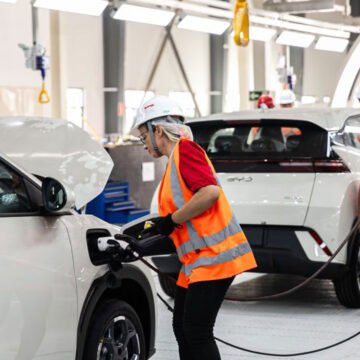 BYD vende 4.300 carros em 48 horas e acelera avanço dos eletrificados no Brasil