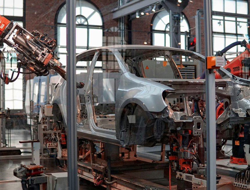 Crise na indústria automotiva avança, e 24% dos fornecedores já projetam prejuízo em 2026