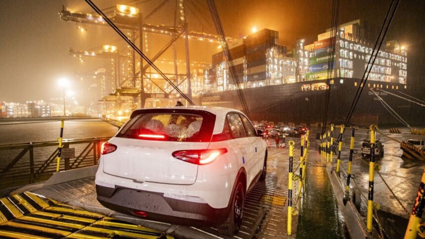 Estratégia da Geely coloca a BYD sob pressão na disputa global por vendas de carros