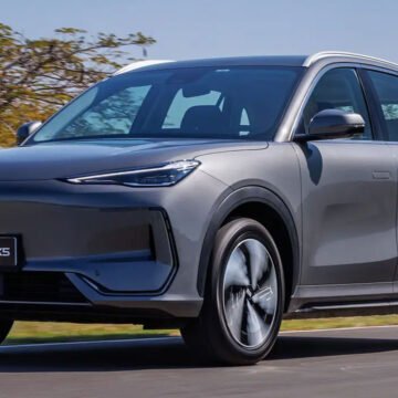 Geely avança e mira a liderança da BYD no maior mercado automotivo do mundo