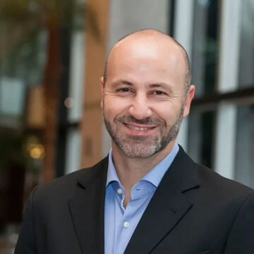 CEO da Stellantis afirma que as medidas do governo ainda são insuficientes para proteger a indústria automotiva brasileira