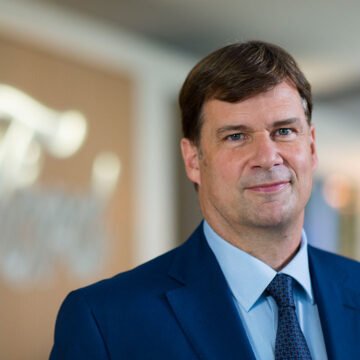 CEO da Ford faz alerta e pede bloqueio a carros chineses nos Estados Unidos