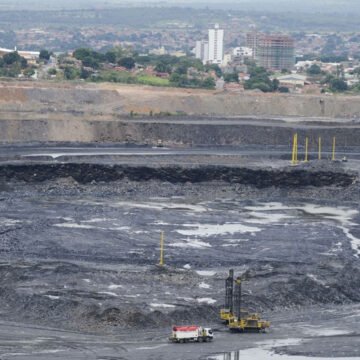 Brasil vira peça-chave na disputa entre EUA e China por minerais