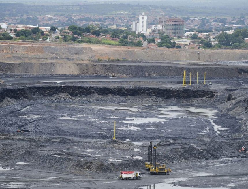 Brasil vira peça-chave na disputa entre EUA e China por minerais