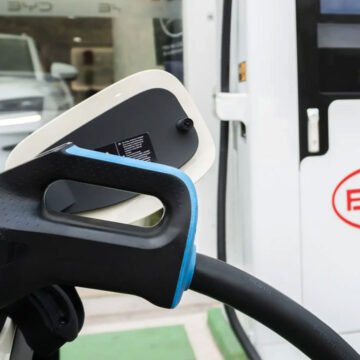 Carros elétricos já são 40% dos eletrificados na primeira quinzena de abril