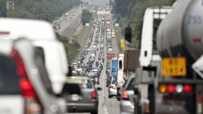 Financiamento de carros, motos e veículos pesados sobe 12,8% no trimestre