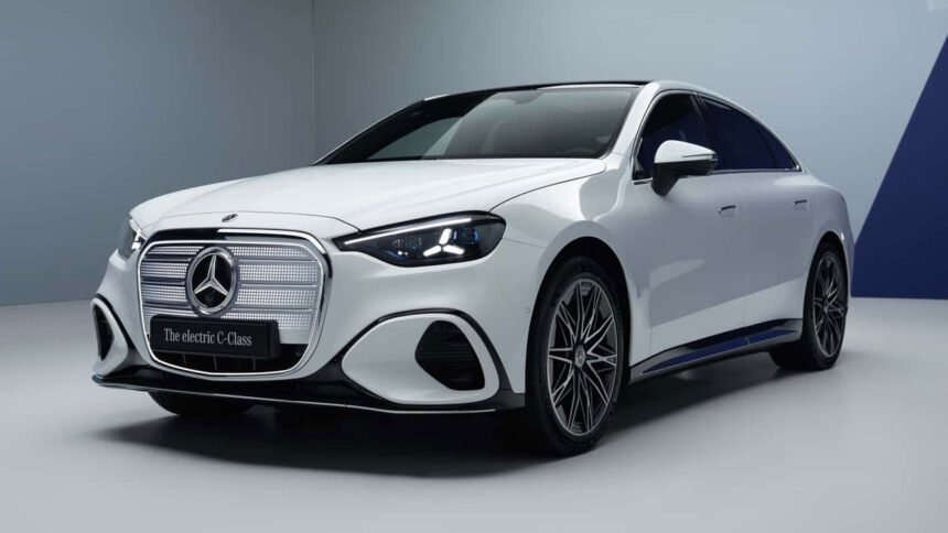 Mercedes-Benz lança Classe C elétrico com autonomia de 762 km