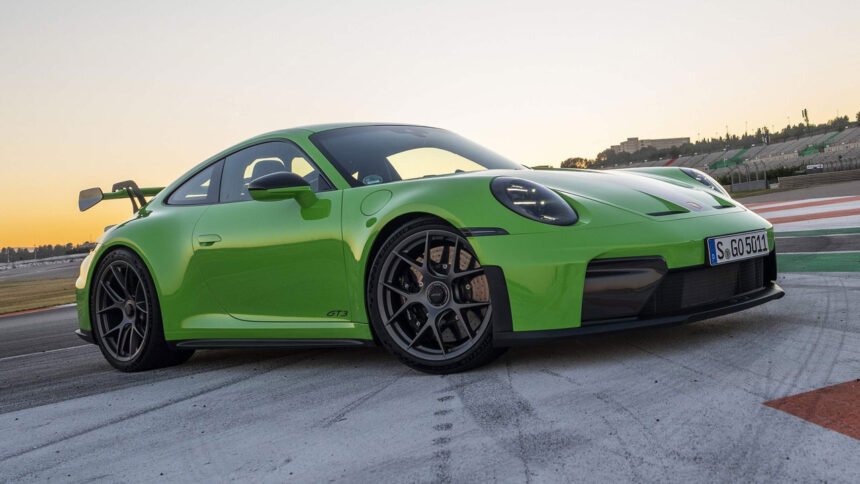 Porsche cresce no Brasil e enfrenta risco reputacional com alta exposição negativa