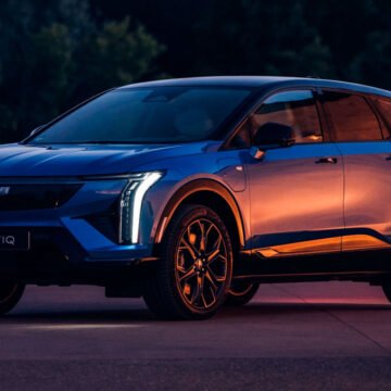 Cadillac volta ao Brasil só com elétricos e acelera disputa no mercado de luxo premium