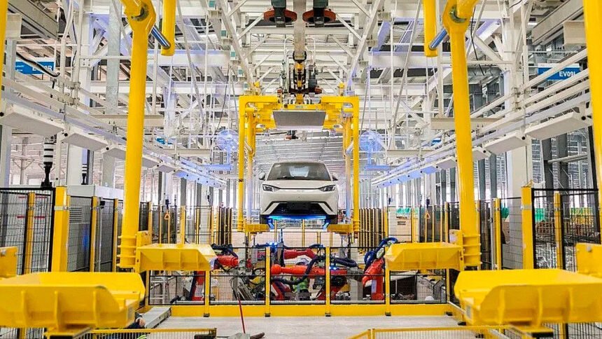 Elétricos superam híbridos e aceleram mudança na indústria automotiva brasileira