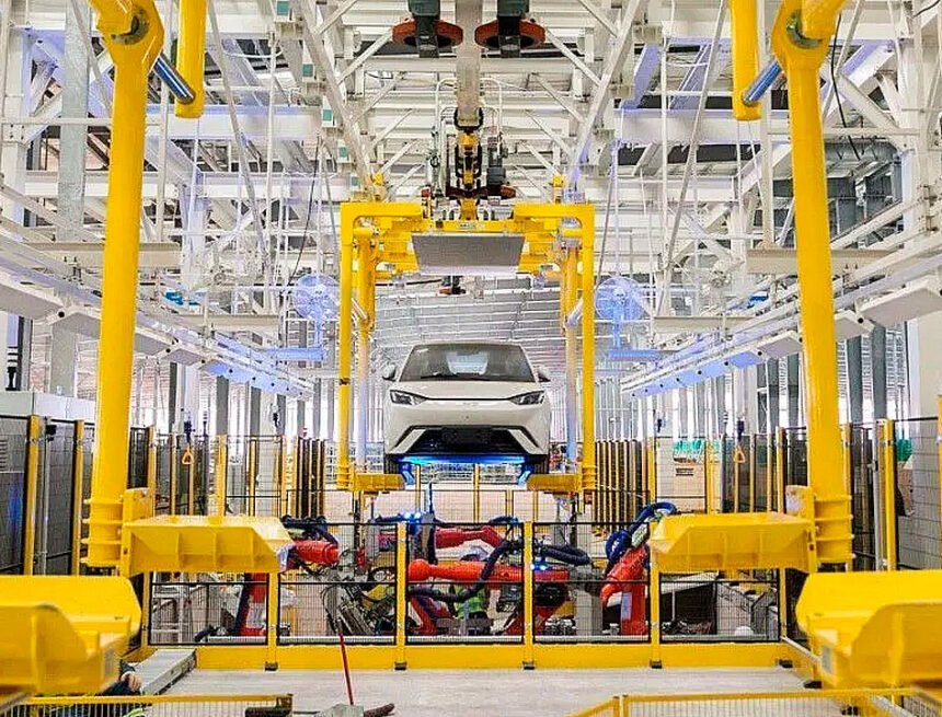 Elétricos superam híbridos e aceleram mudança na indústria automotiva brasileira