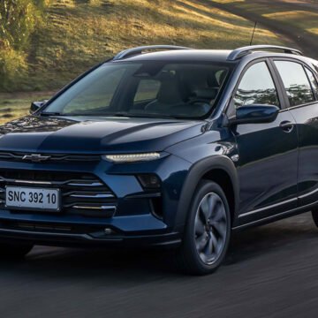 Chevrolet Sonic chega para disputar clientes de VW Nivus e Renault Kardian