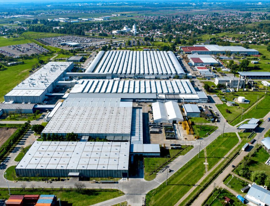 Mercedes-Benz aposta na Argentina para ganhar eficiência logística na região
