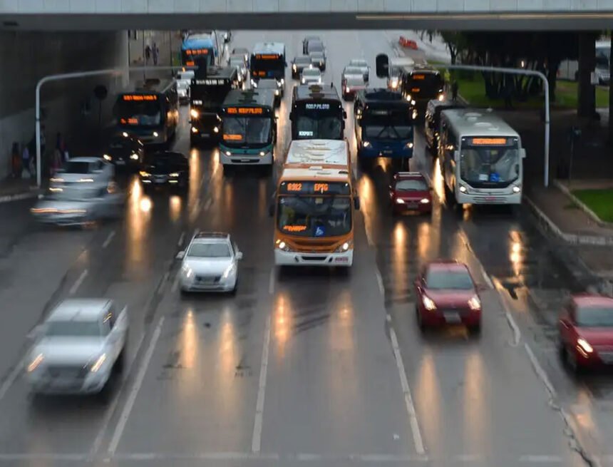 PEC do IPVA pode elevar imposto sobre SUVs e aliviar carros compactos
