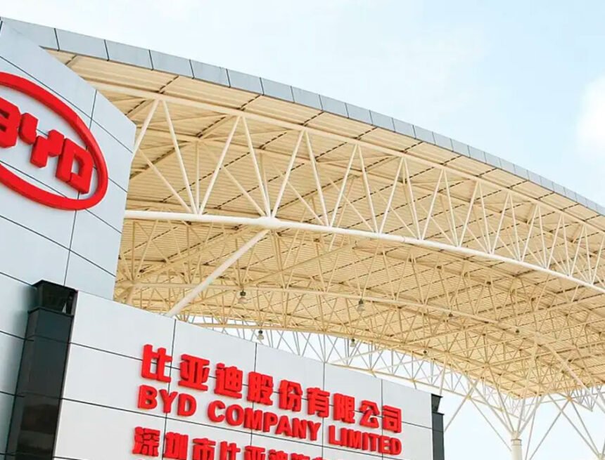Queda nas vendas na China força BYD e rivais a buscar novos mercados