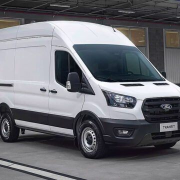 Ford convoca Transit 2025 e 2026 para recall por risco de falha elétrica e incêndio