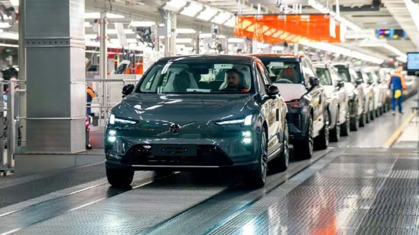 Volvo acelera produção do Volvo EX60 após alta global e avanço dos elétricos premium